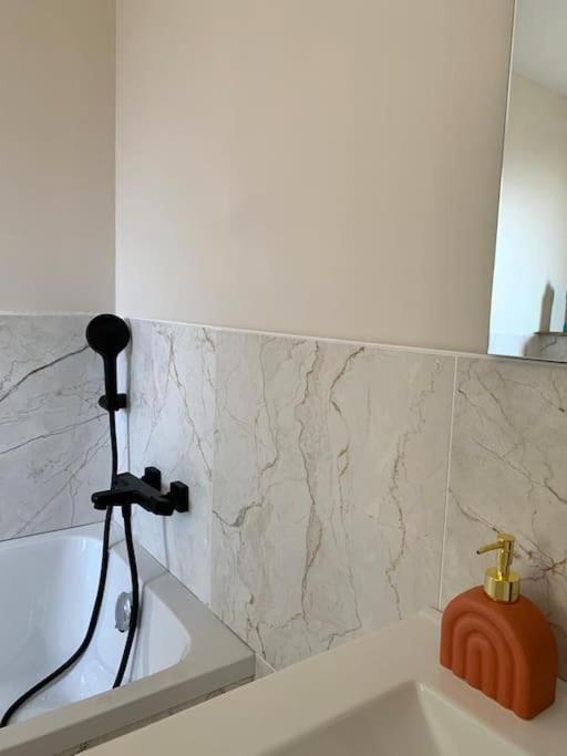 Villa Chic 3 Chambres ,2 Sdb Châtellerault Екстериор снимка